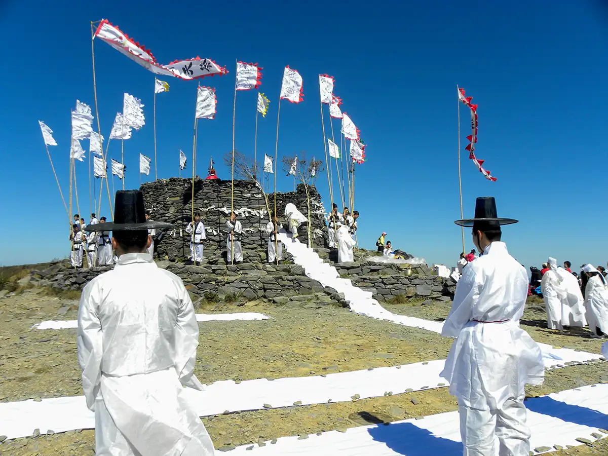 Cheonje ceremony, Cheonje-dan Heavenly Ritual Shrine, Taebaek-san Cheonje ceremony, Cheonje-dan Heavenly Ritual Shrine, Taebaek-san